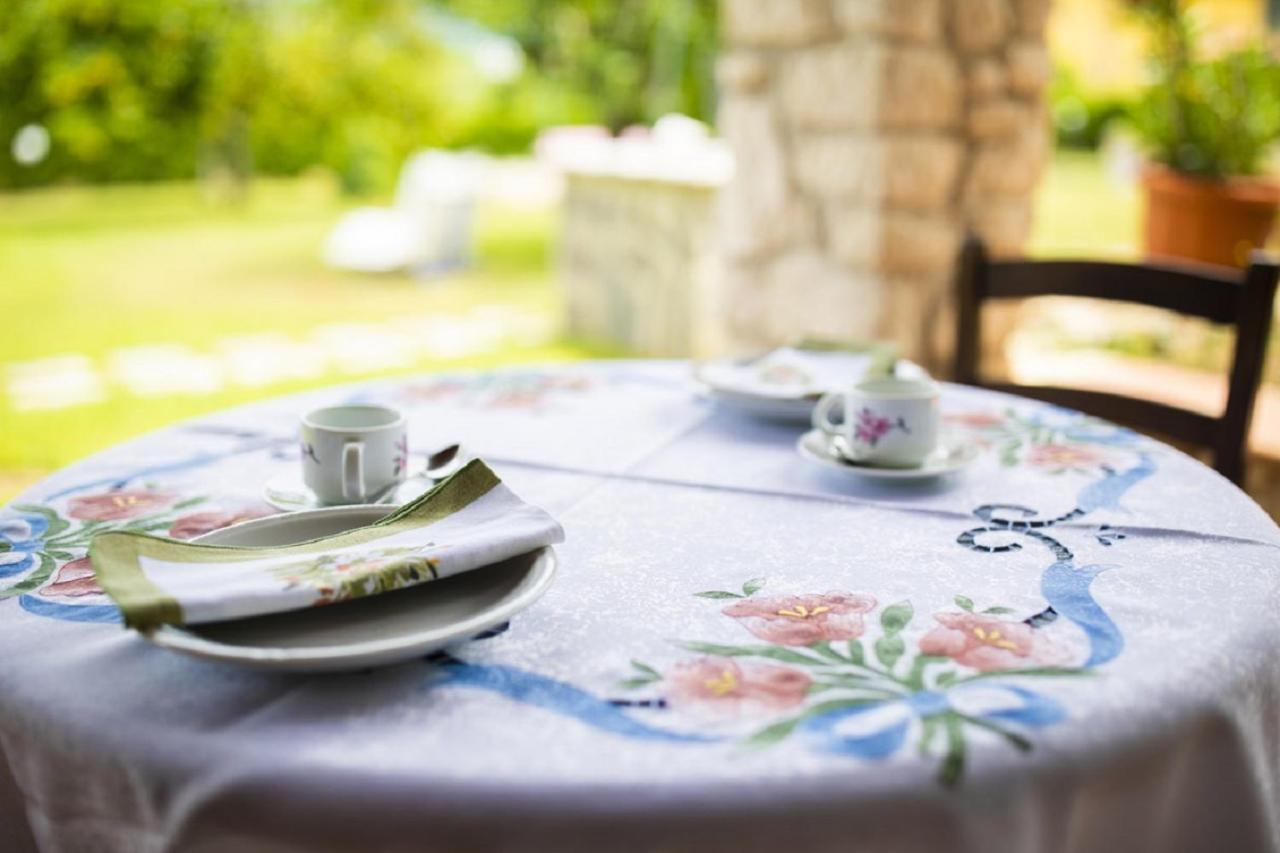 Bed and Breakfast Il Ciavattone Bed And Bike Сульмона Экстерьер фото